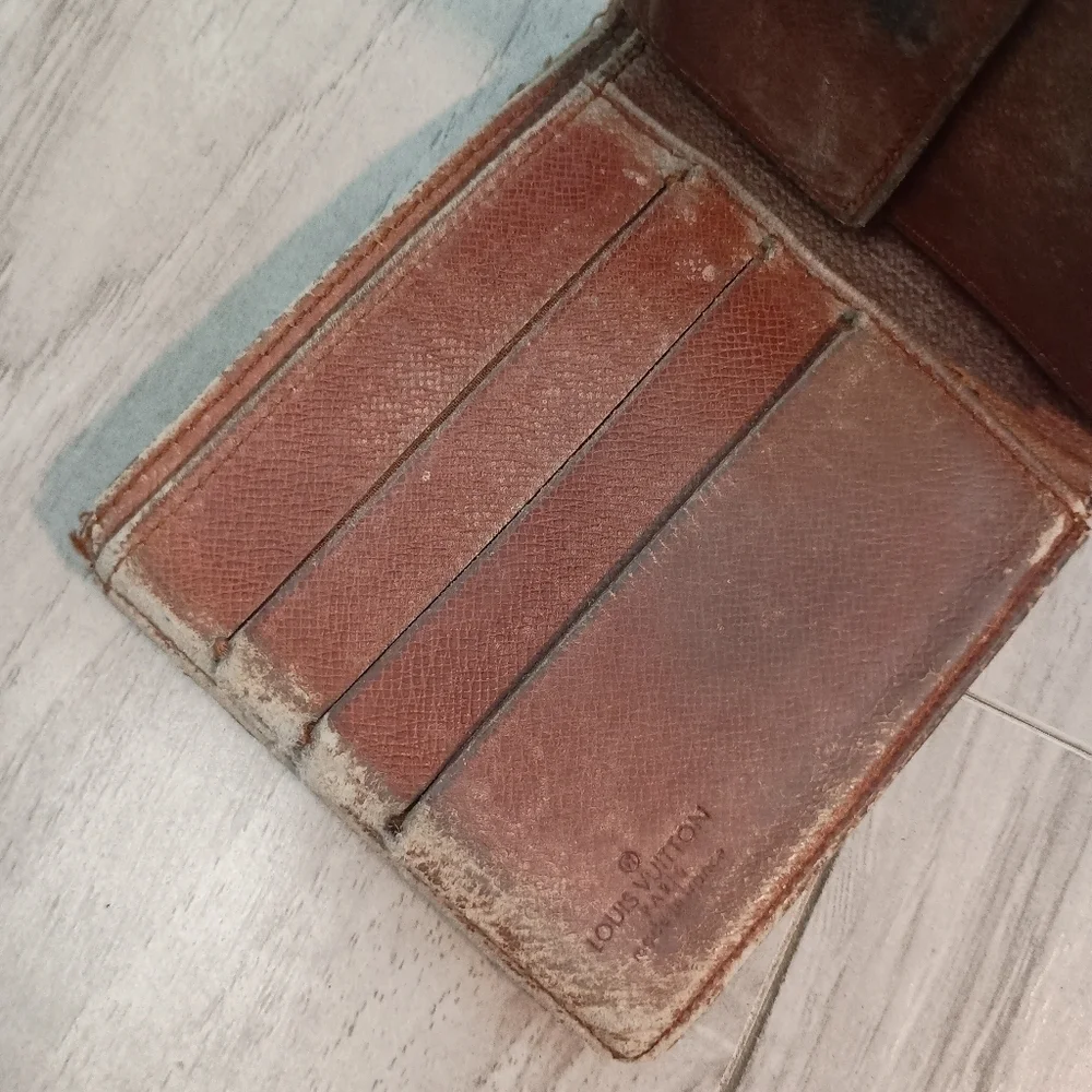 Louis Vuitton Monogram Bifold Wallet Men’s